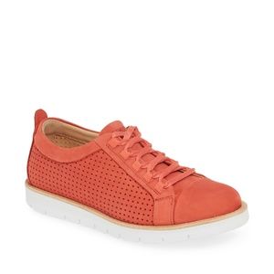 NWT!!! Samuel Hubbard Wanderer - Coral Nubuck